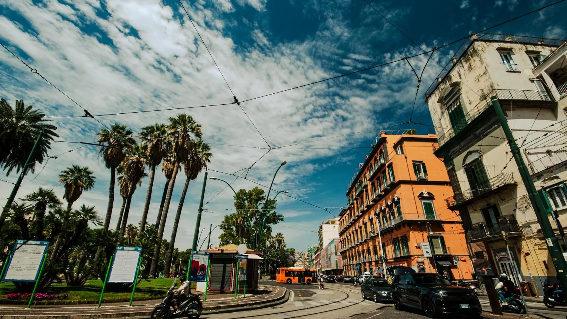 Ma Maison Shared Home In Chiaia 2 Napoli Italien